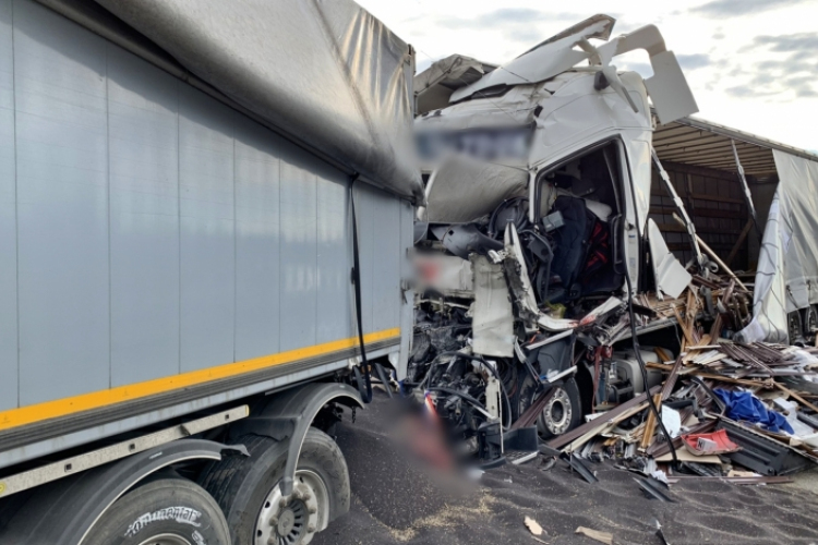 Halálos baleset az M1-es autópályán - FRISSÍTVE!