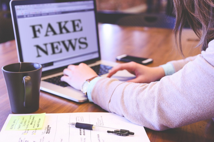 Újabb álhír terjed a neten a koronavírussal kapcsolatban 