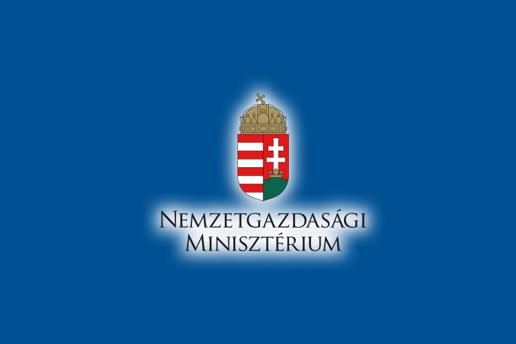 NGM: a kormány közszolgálati életpálya-modellekkel szeretné rendezni a kereseteket