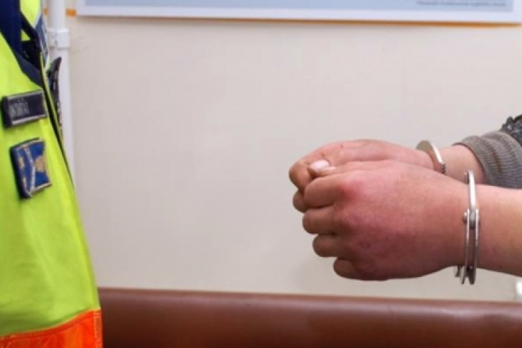 Tíz évvel ezelőtt verte halálra barátnőjét, most sikerült elfogni 