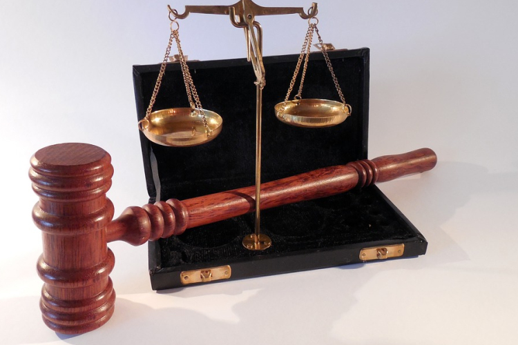 Elmeállapota miatt felmentették azt a férfit, aki brutálisan megölte a szüleit