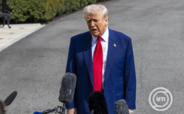 Donald Trump 90 napra felfüggesztette a vámokat, Kínát kivéve