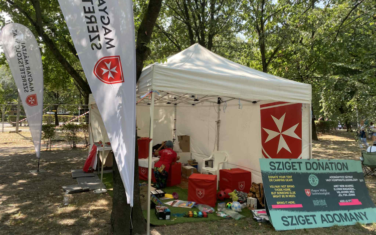Sziget - Rekordmennyiségű sátrat adományoztak a Máltai Szeretetszolgálatnak a látogatók